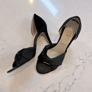 Absolutely stunning  🖤 Real leather, made in Italy